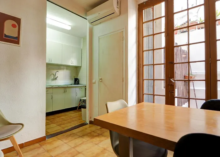 Charming Patio By Hello Homes * Σίτζες