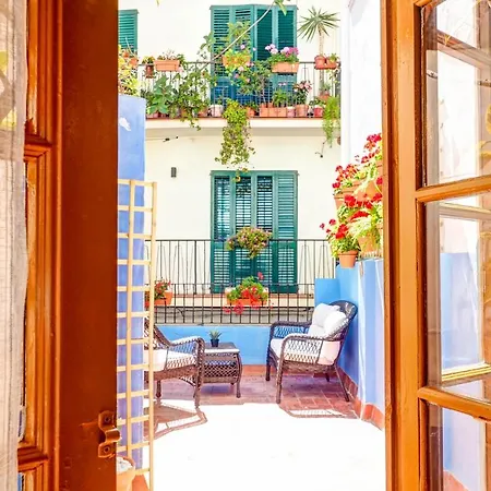 Charming Patio By Hello Homes Sitges