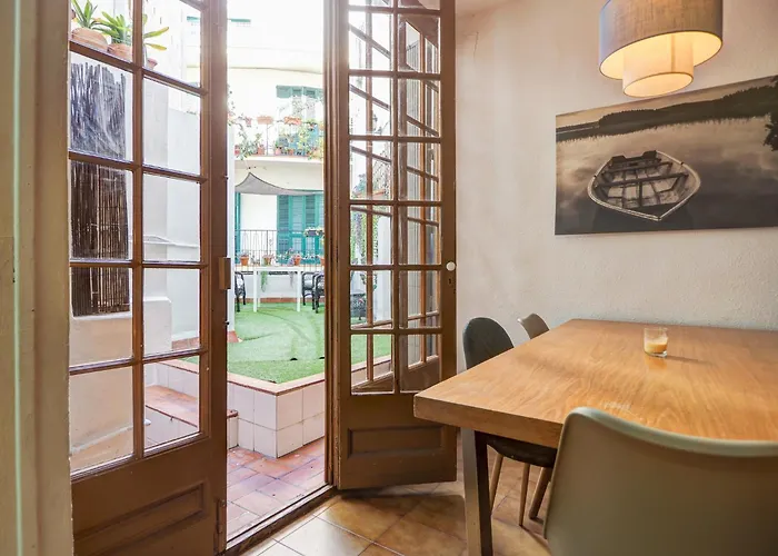 Lejlighed Charming Patio By Hello Homes *