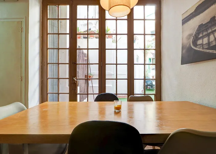 Charming Patio By Hello Homes Lejlighed