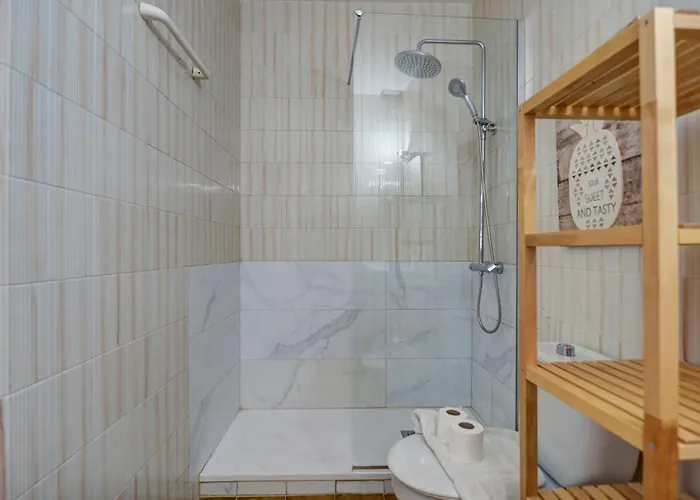 Charming Patio By Hello Homes شقة سيدجيس